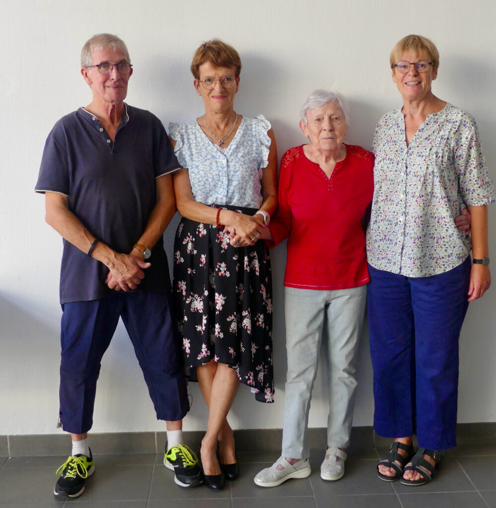 Équipe de L'accueil
De gauche à droite
Jean-Paul, Monique, Viviane et Catherine
